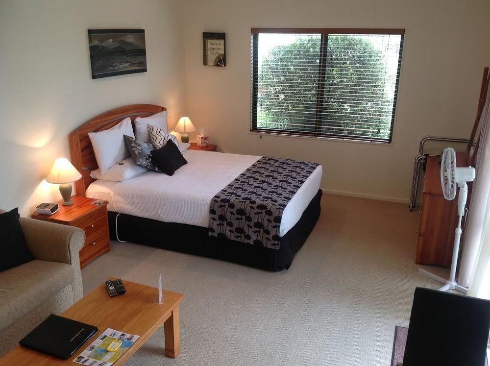 Andrea'S Bed & Breakfast Bed & Breakfast Whitianga Exterior photo